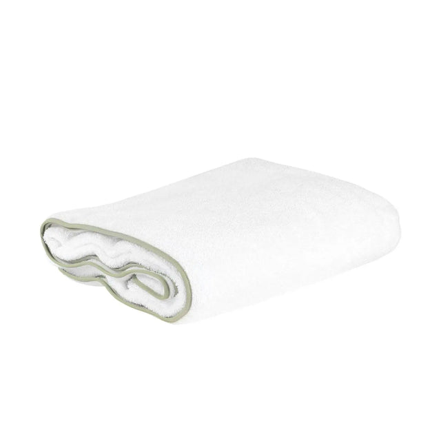 White & Resin Bath Towel - Akireh